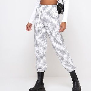 Motel Rocks Basta Jogger in Bandana Ecru